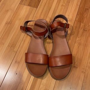 Universal Thread sandals